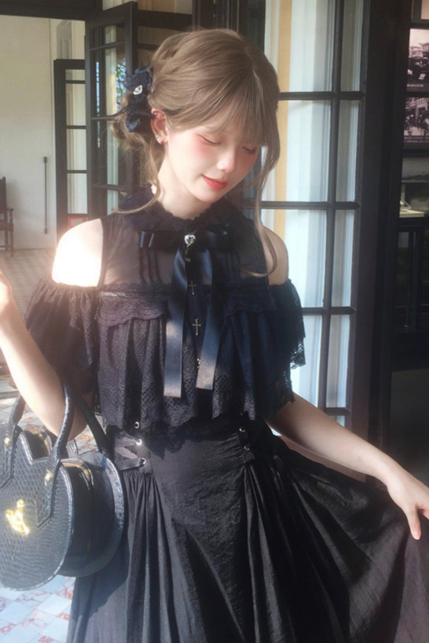 Gothic Young Lady Lace Dress + Accessories