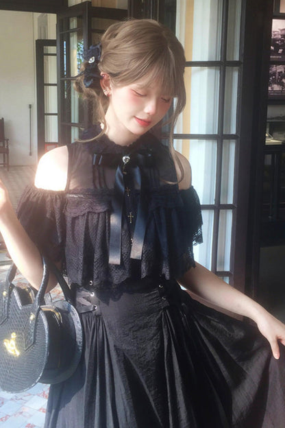 Gothic Young Lady Lace Dress + Accessories