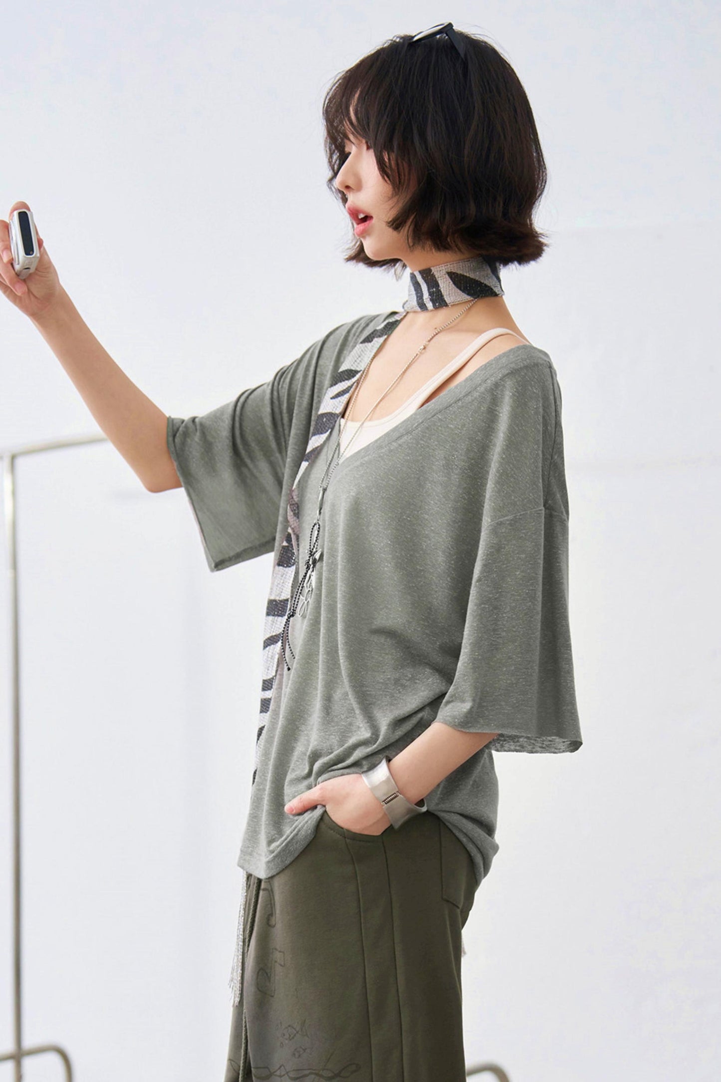 Loose Neck Design Top