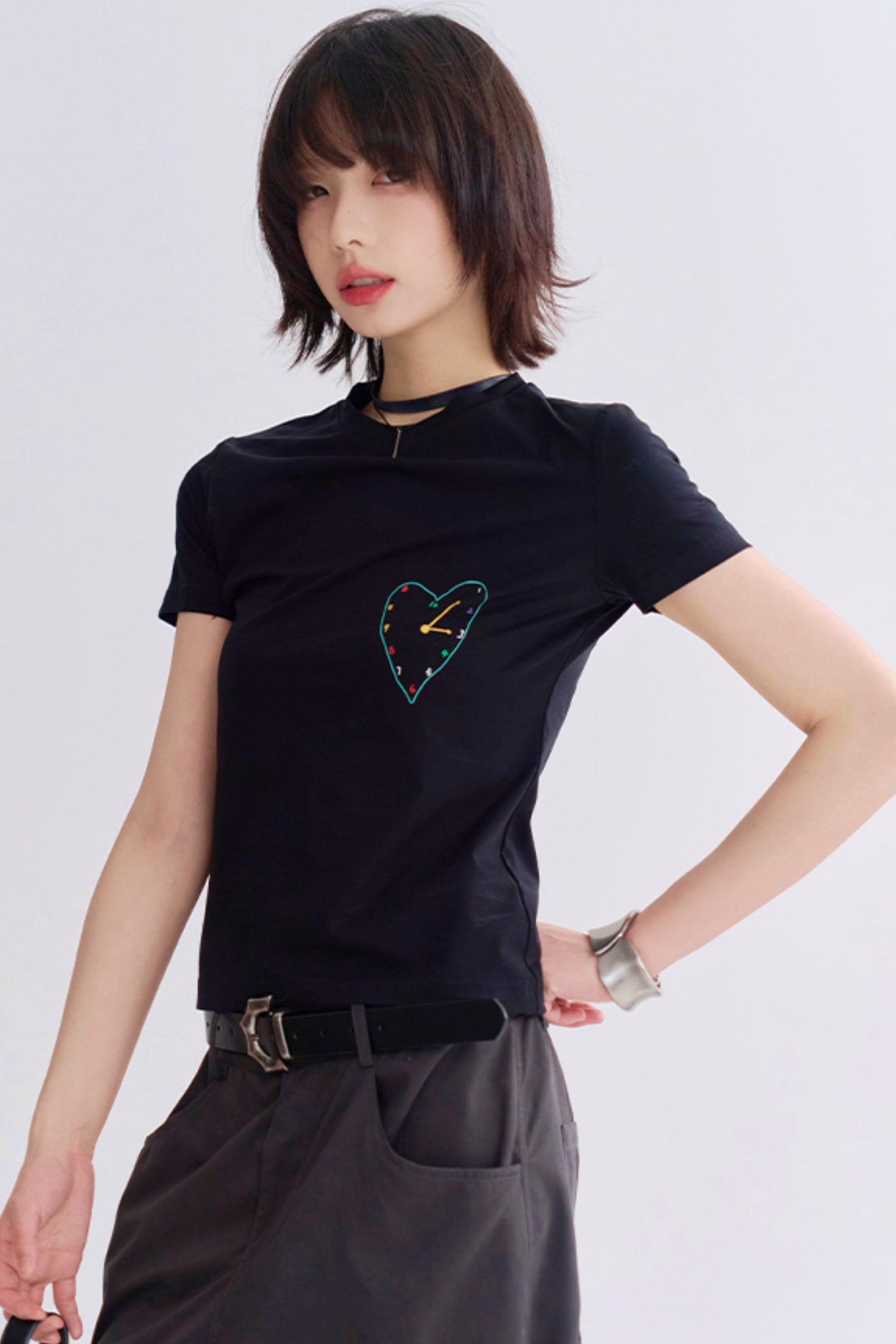 Slim Love Graphic Cropped Tee