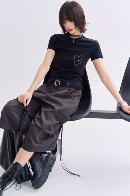 Slim Love Graphic Cropped Tee