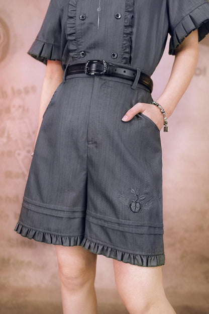 Rauchgraues Set im Uniformstil