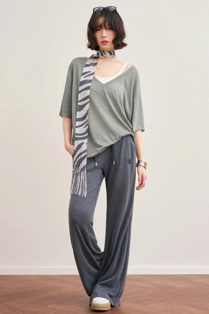 Loose Neck Design Top