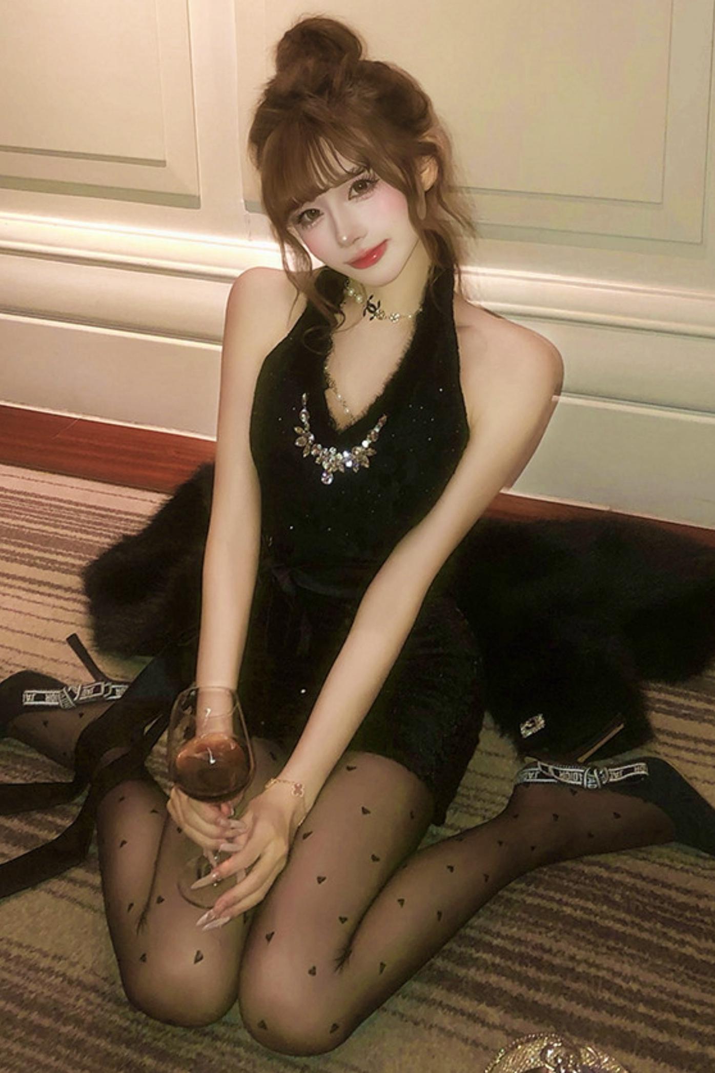 French mode tight dress + fur coat