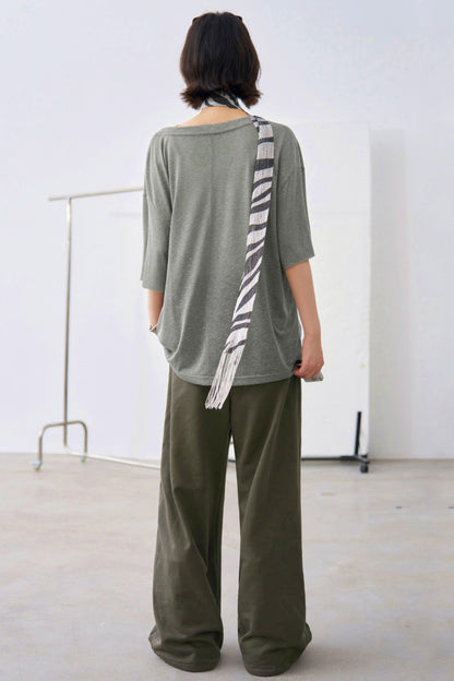 Loose Neck Design Top