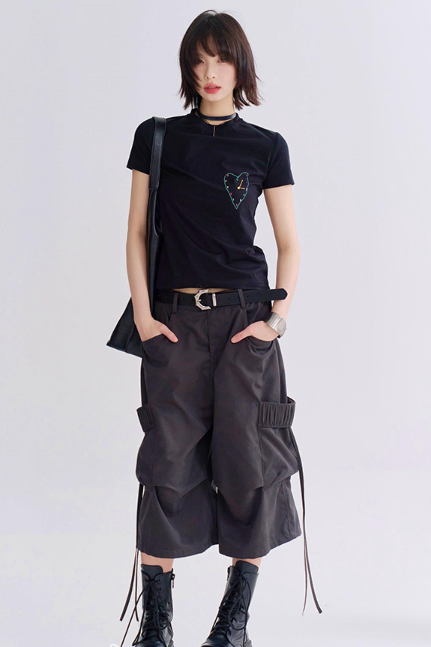 Slim Love Graphic Cropped Tee