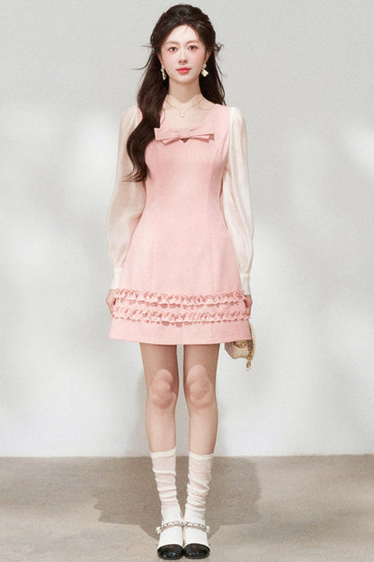 甜美粉色荷叶边连衣裙