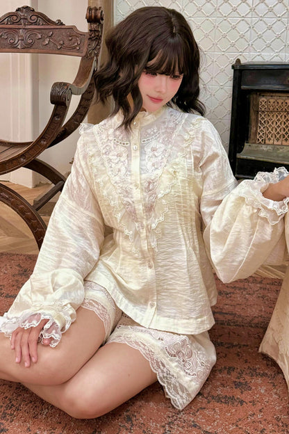 レースを纏うお嬢様クラシカルブラウス+スカート+パンツ
