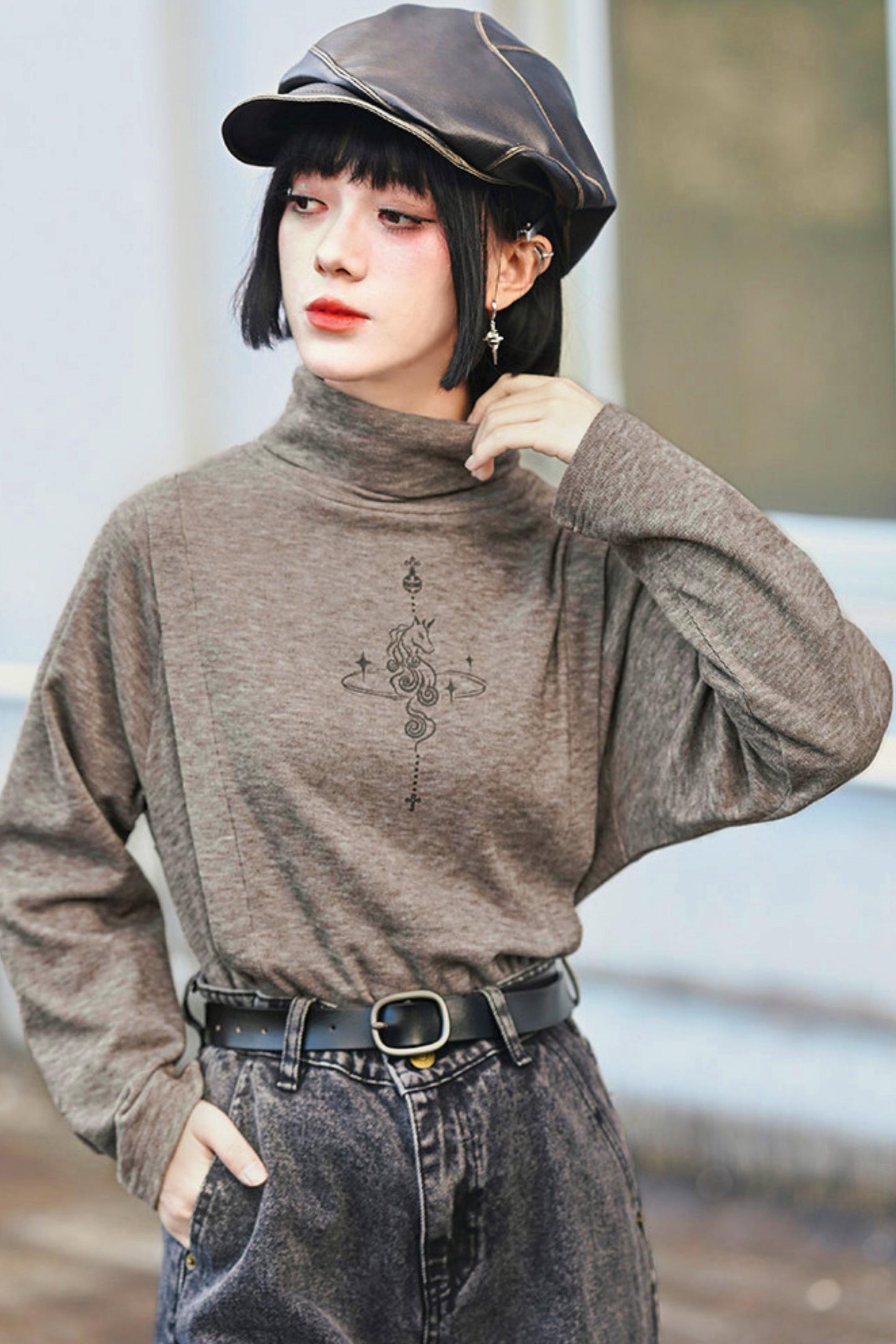 アンブライドチェスハイネックトップス