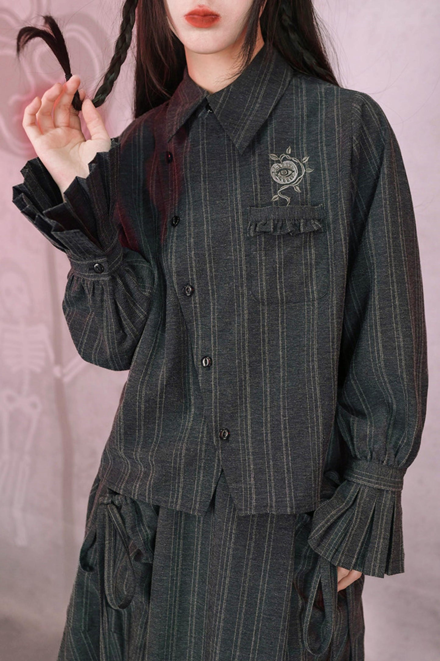 Eden gris de estilo vintage bordada + falda