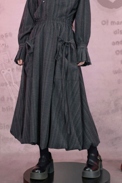 Eden gris de estilo vintage bordada + falda
