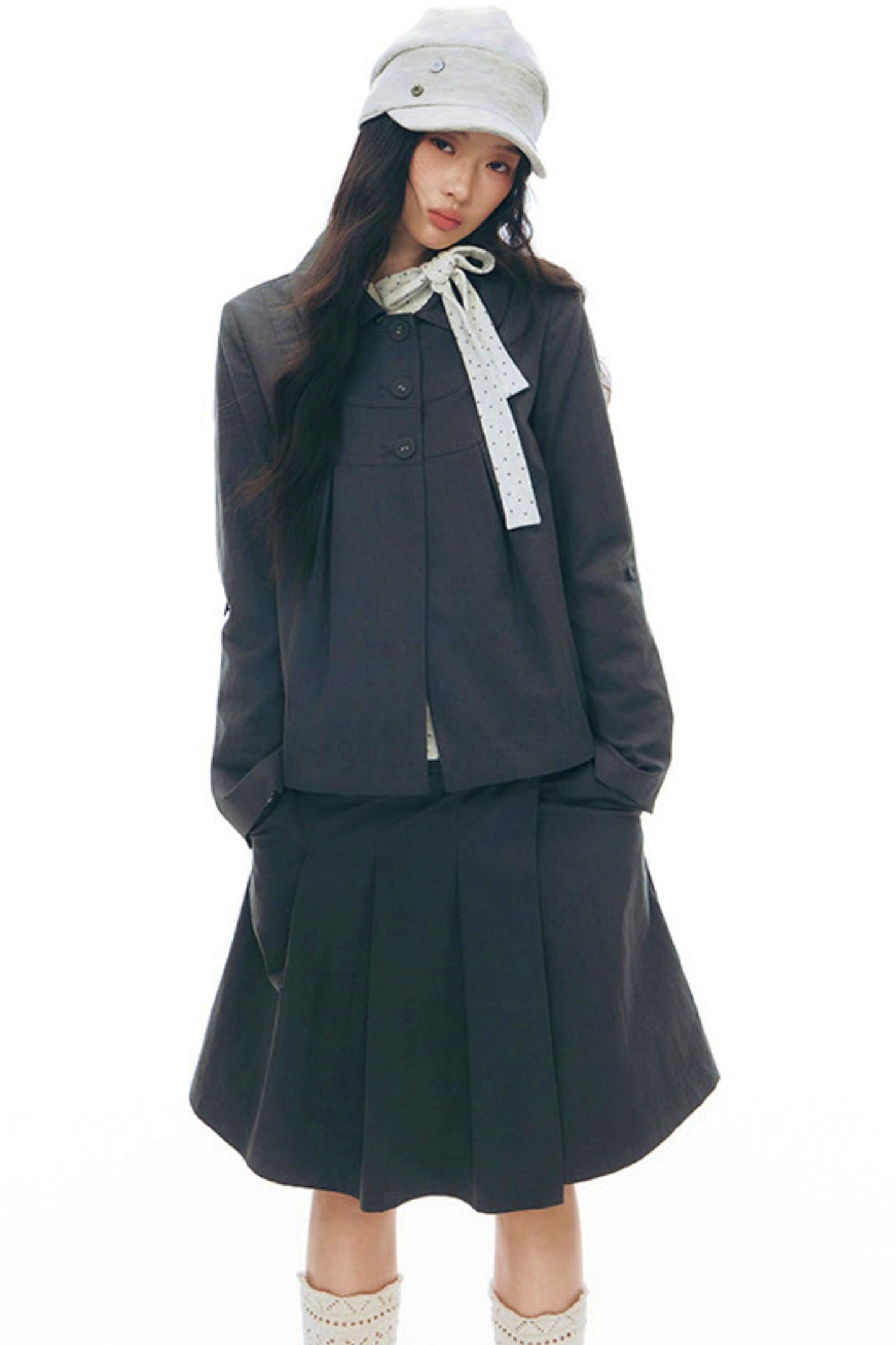 Top aderente con collo alto a stella