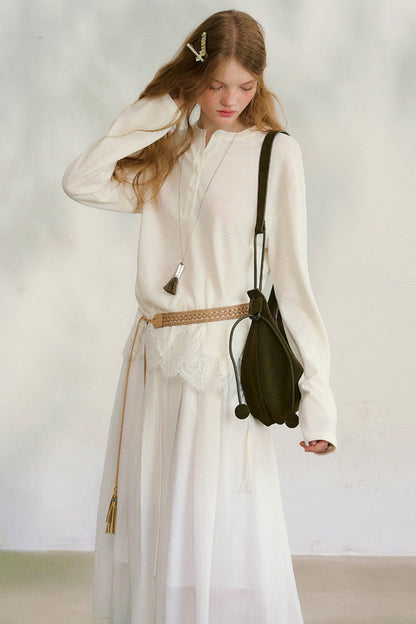 スウェイングシルエットレースブラウス