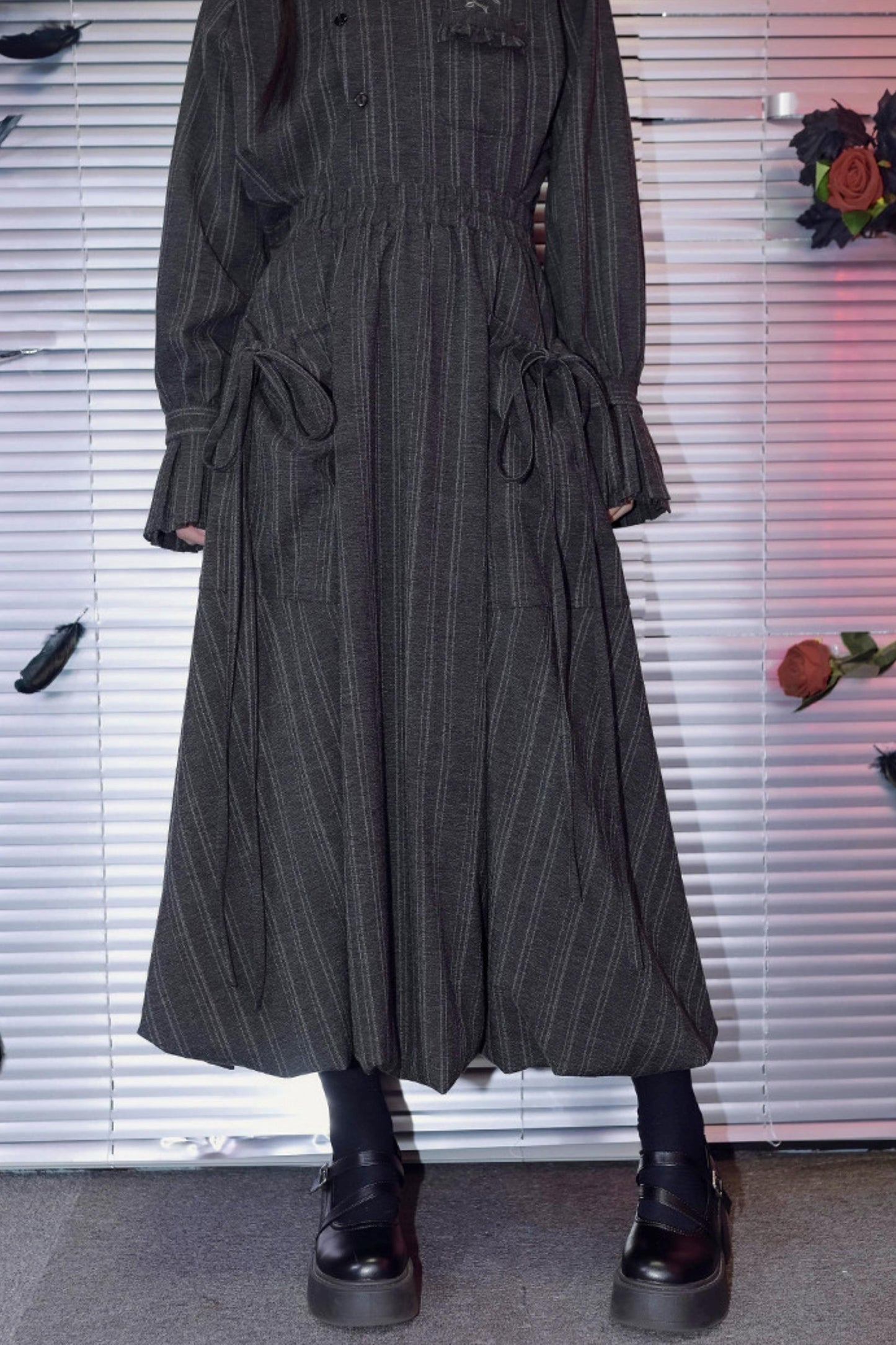 Eden gris de estilo vintage bordada + falda