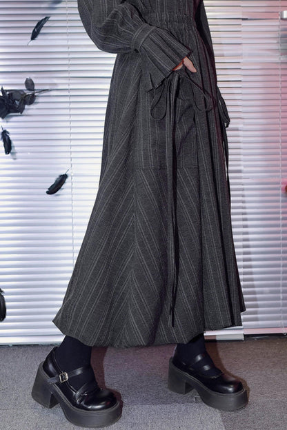 Eden gris de estilo vintage bordada + falda