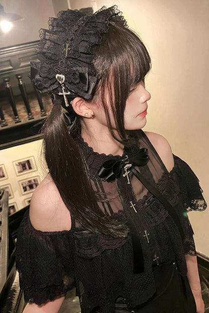 Gothic Young Lady Lace Dress + Accessories