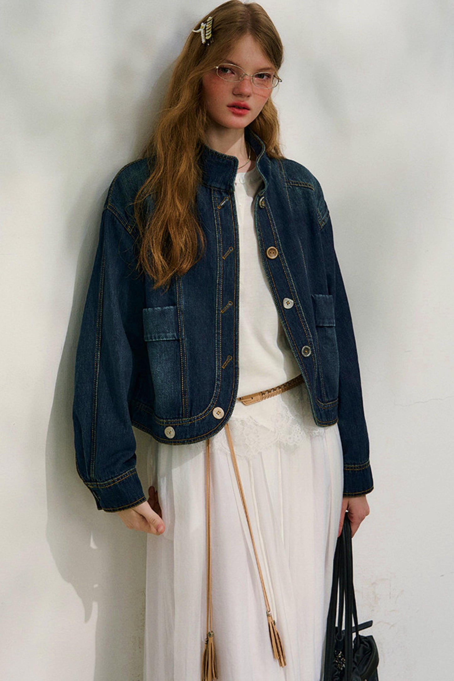 スウェイングシルエットレースブラウス