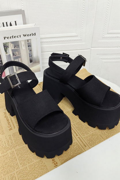 Lolita-Punk-Plateausandalen