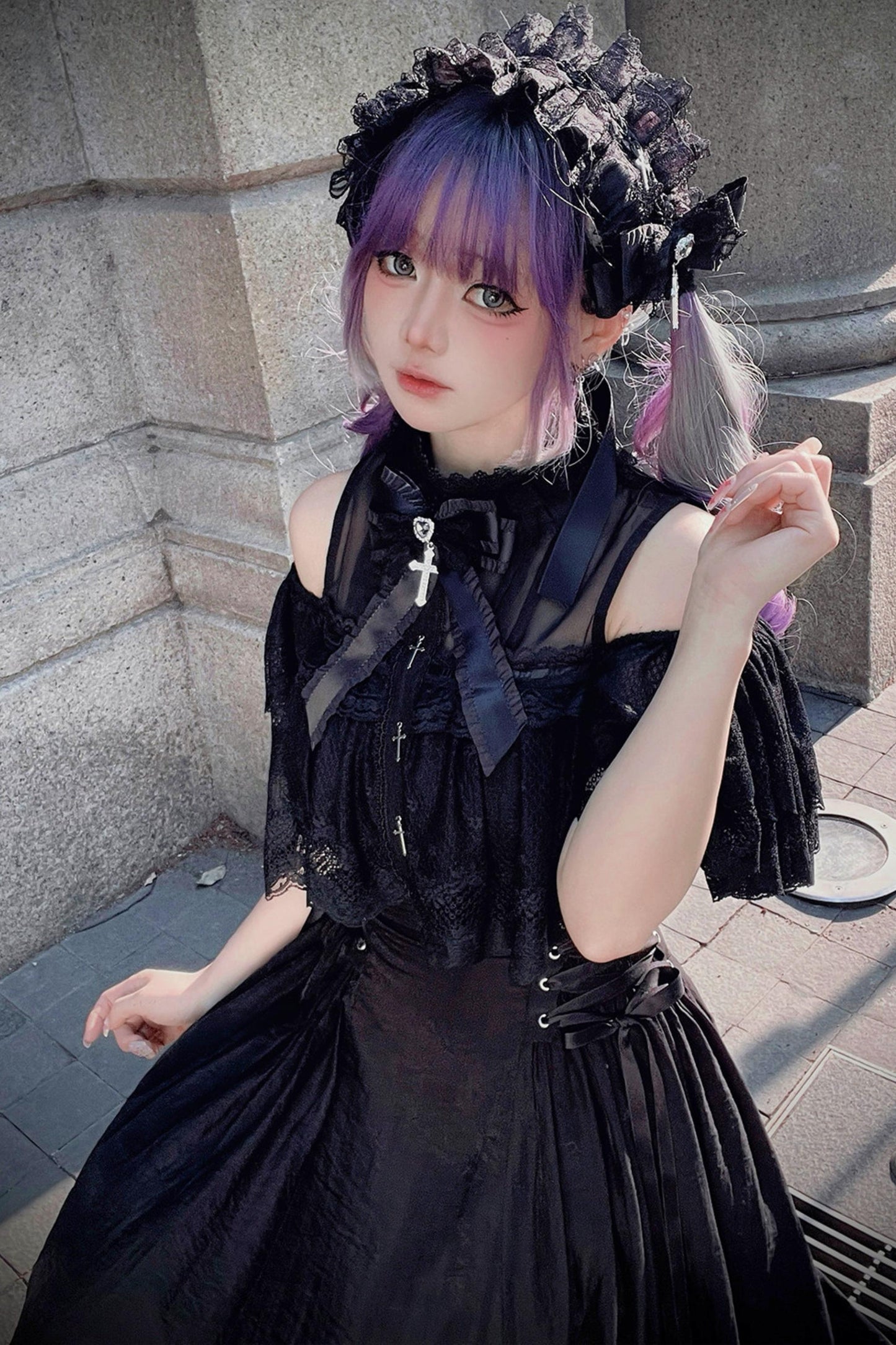 Gothic Young Lady Lace Dress + Accessories