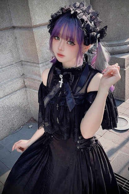 Gothic Young Lady Lace Dress + Accessories