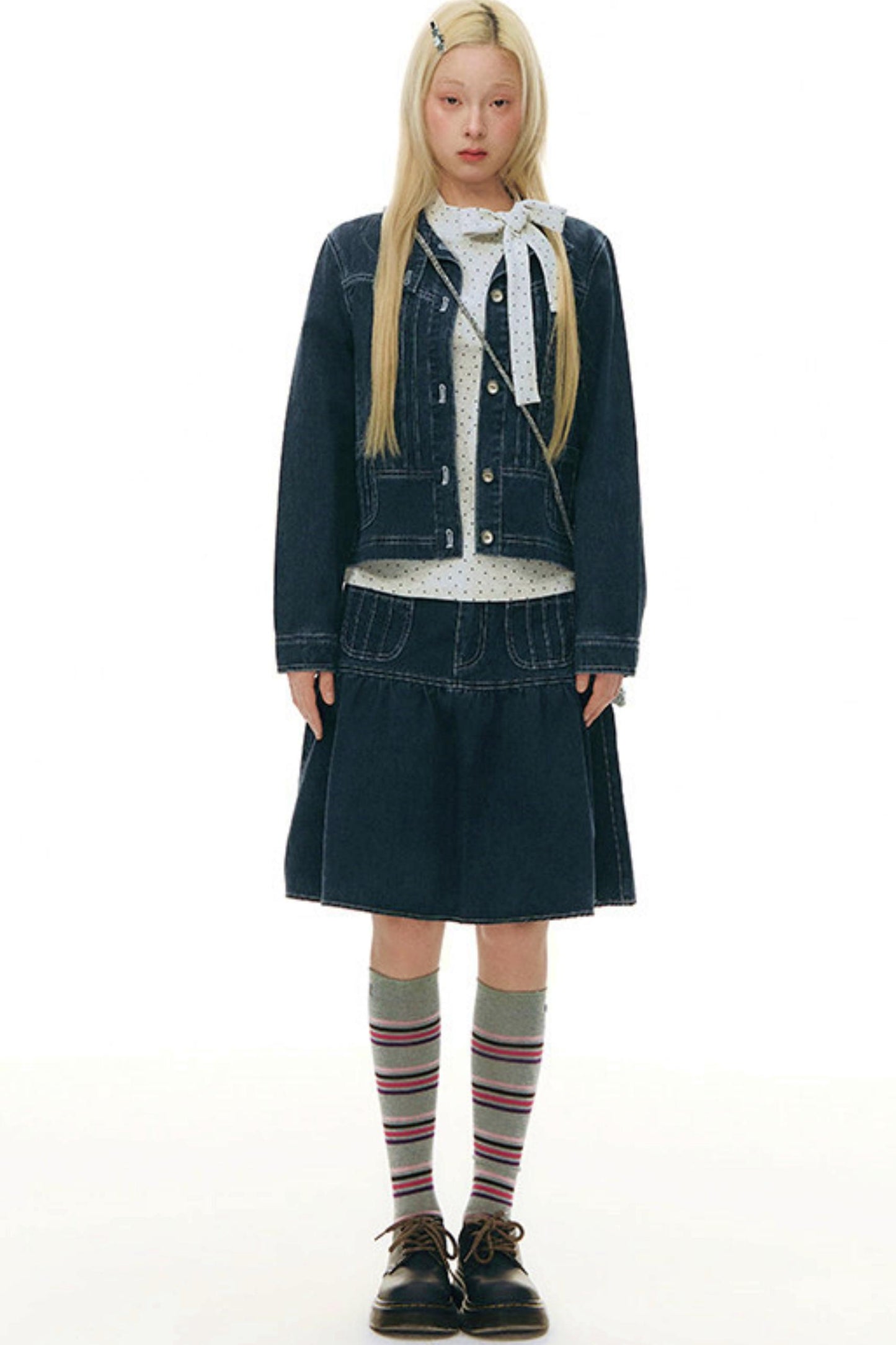 Top aderente con collo alto a stella