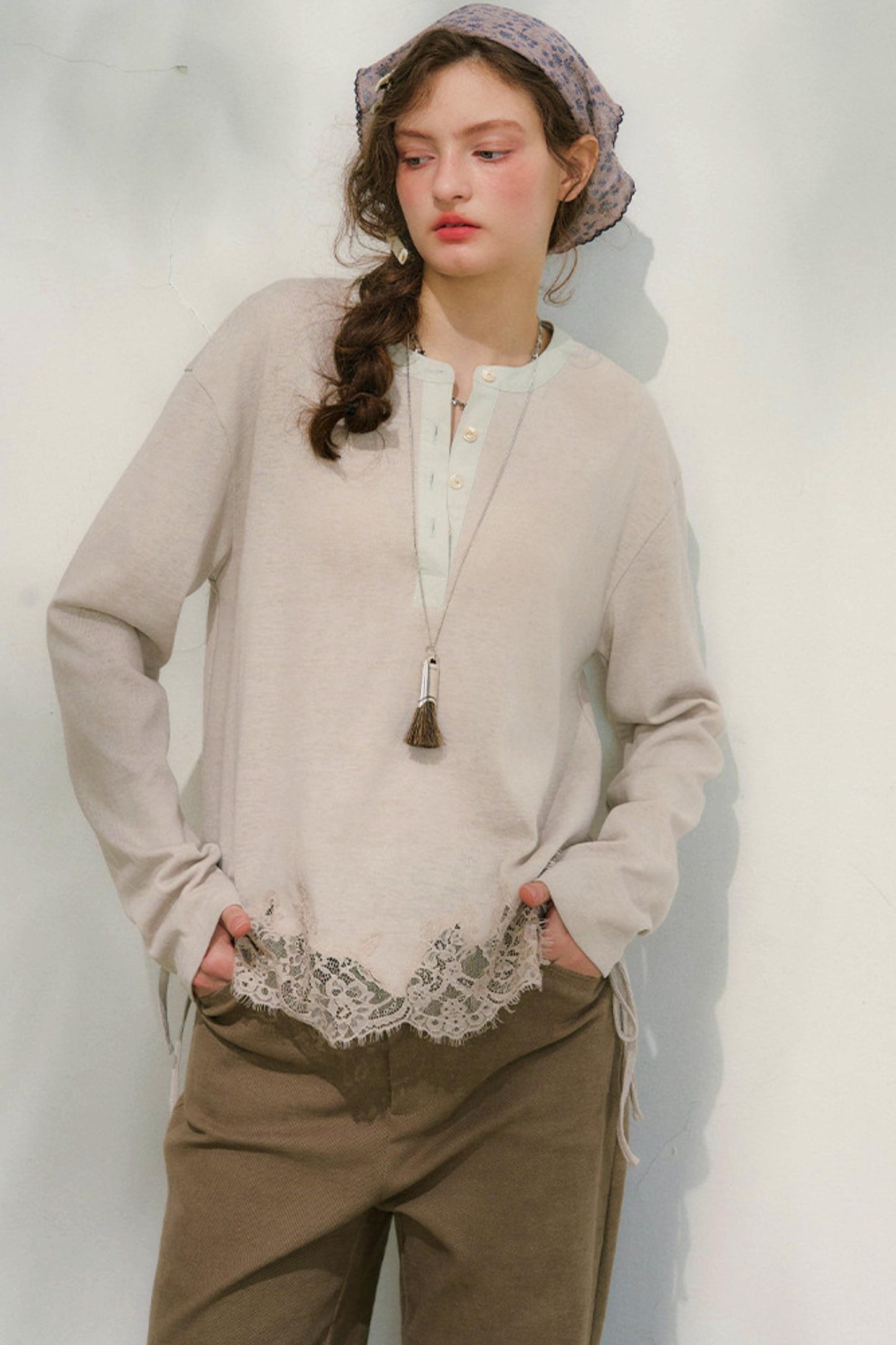 スウェイングシルエットレースブラウス