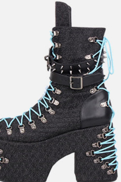 Cyberpunk-Stiefel mit Rundriemen