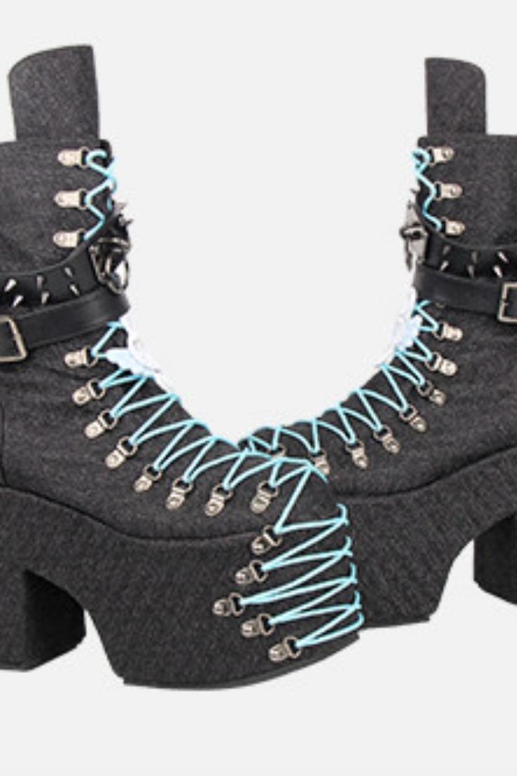 Cyberpunk-Stiefel mit Rundriemen
