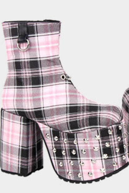Karierte Stoffstiefel mit Blockabsatz