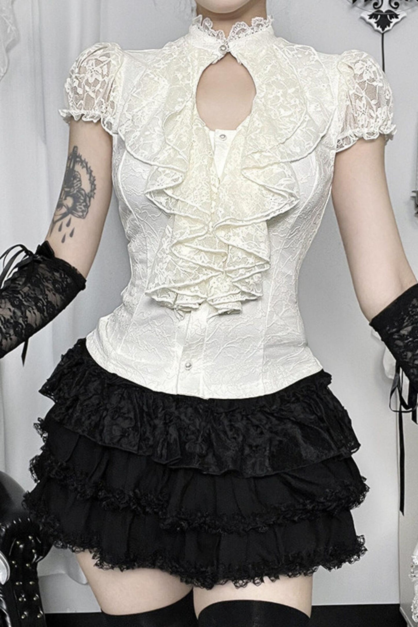 Gothic-Lolita-Bluse mit Puffärmeln + Rock