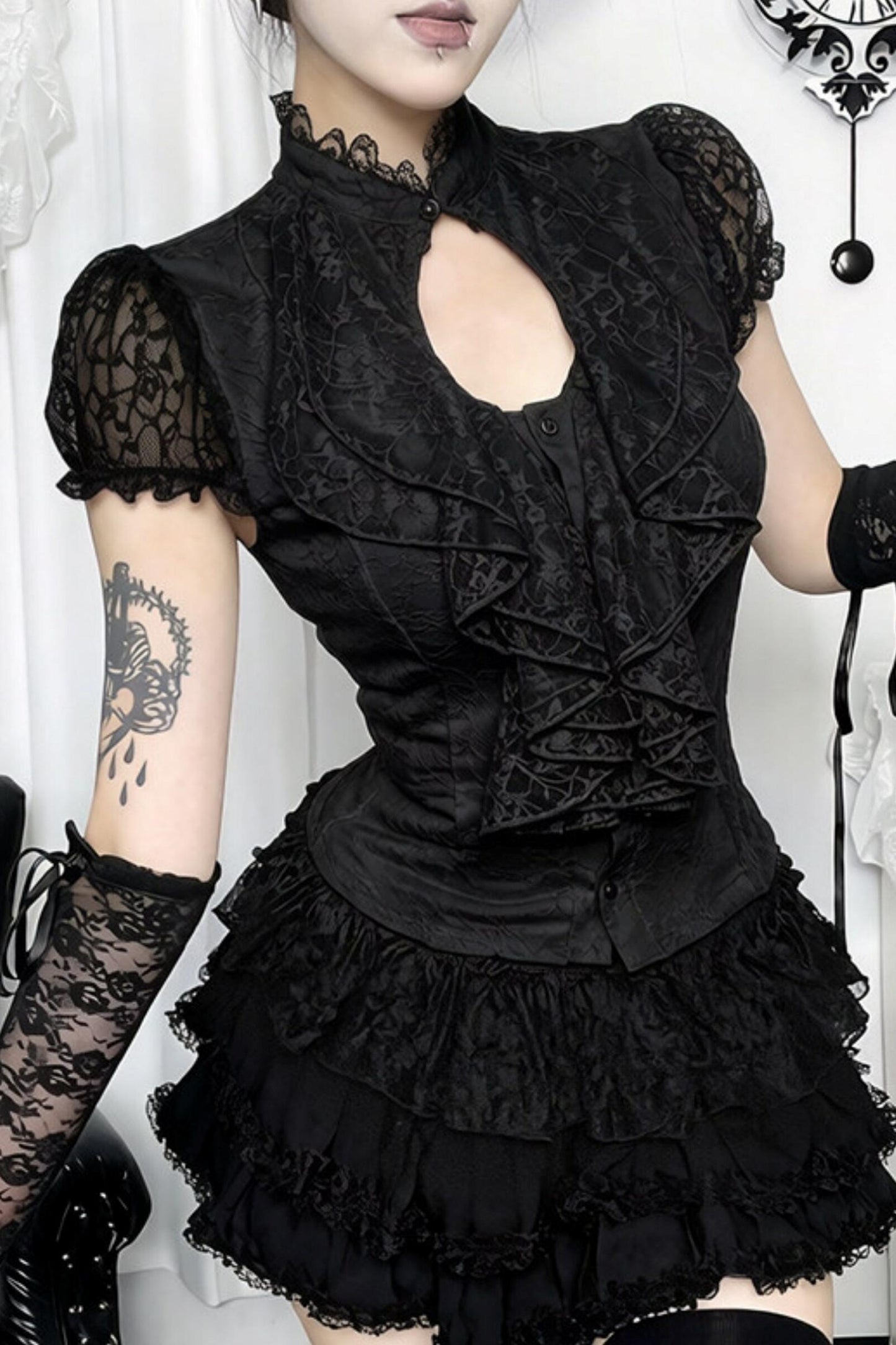 Gothic-Lolita-Bluse mit Puffärmeln + Rock