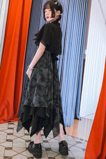 Japanisch-modernes asymmetrisches Maxikleid + transparenter Umhang im China-Stil