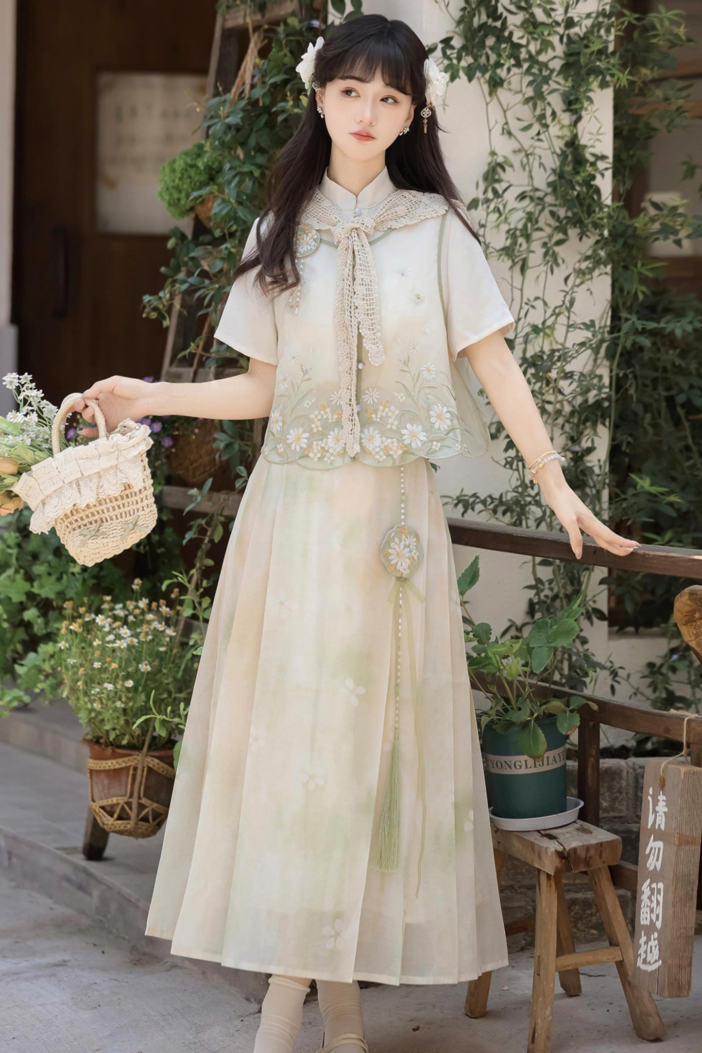 春霞に咲く小花チャイナセットアップ