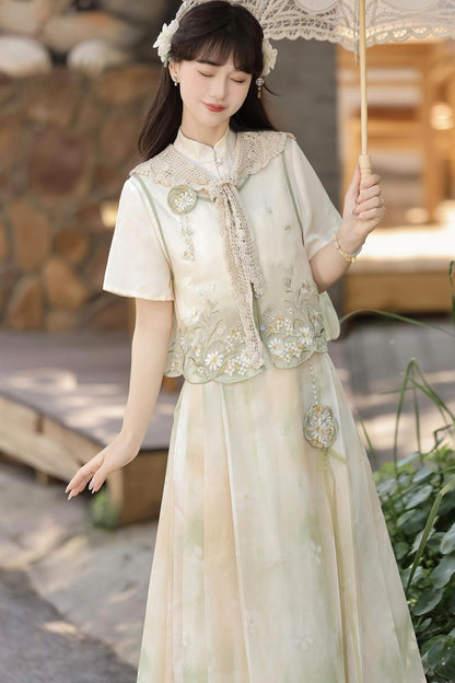 春霞に咲く小花チャイナセットアップ