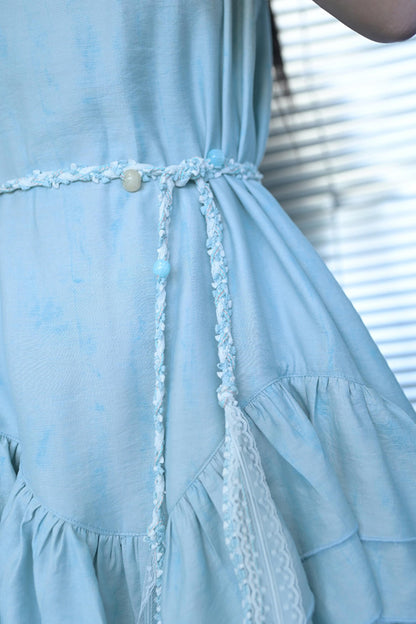 Blauer Schleifengürtel mit Perlen