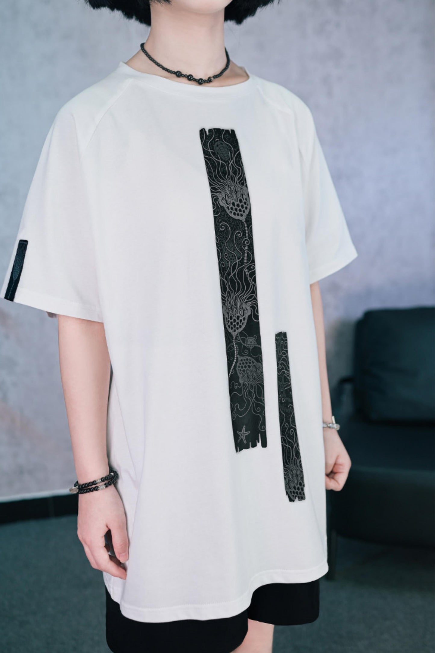 深海モチーフモノトーンオーバーTシャツ