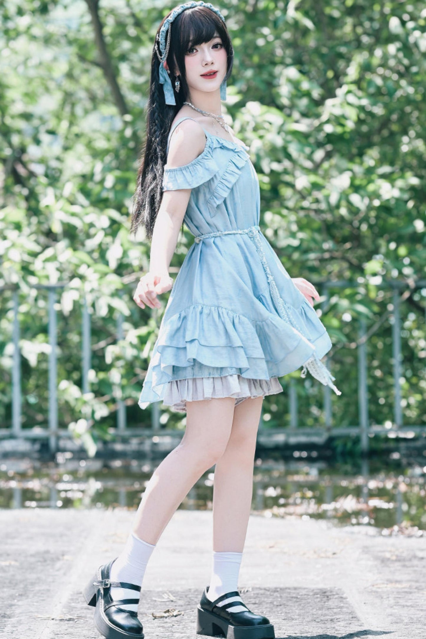 ガーリーブルーフリルオフショルワンピース
