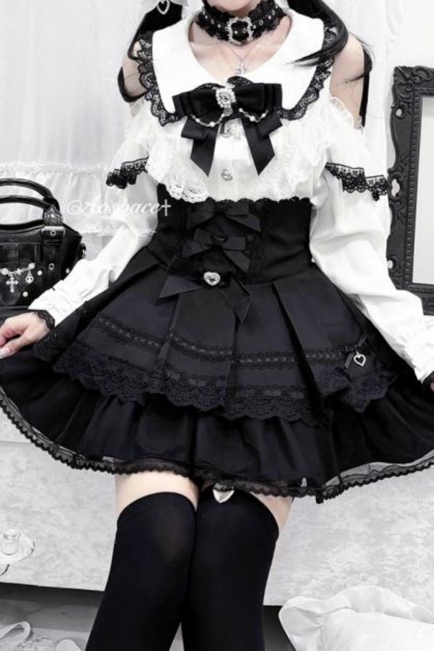 Off-Shoulder-Spitzenbluse im Jirai-Kei-Stil