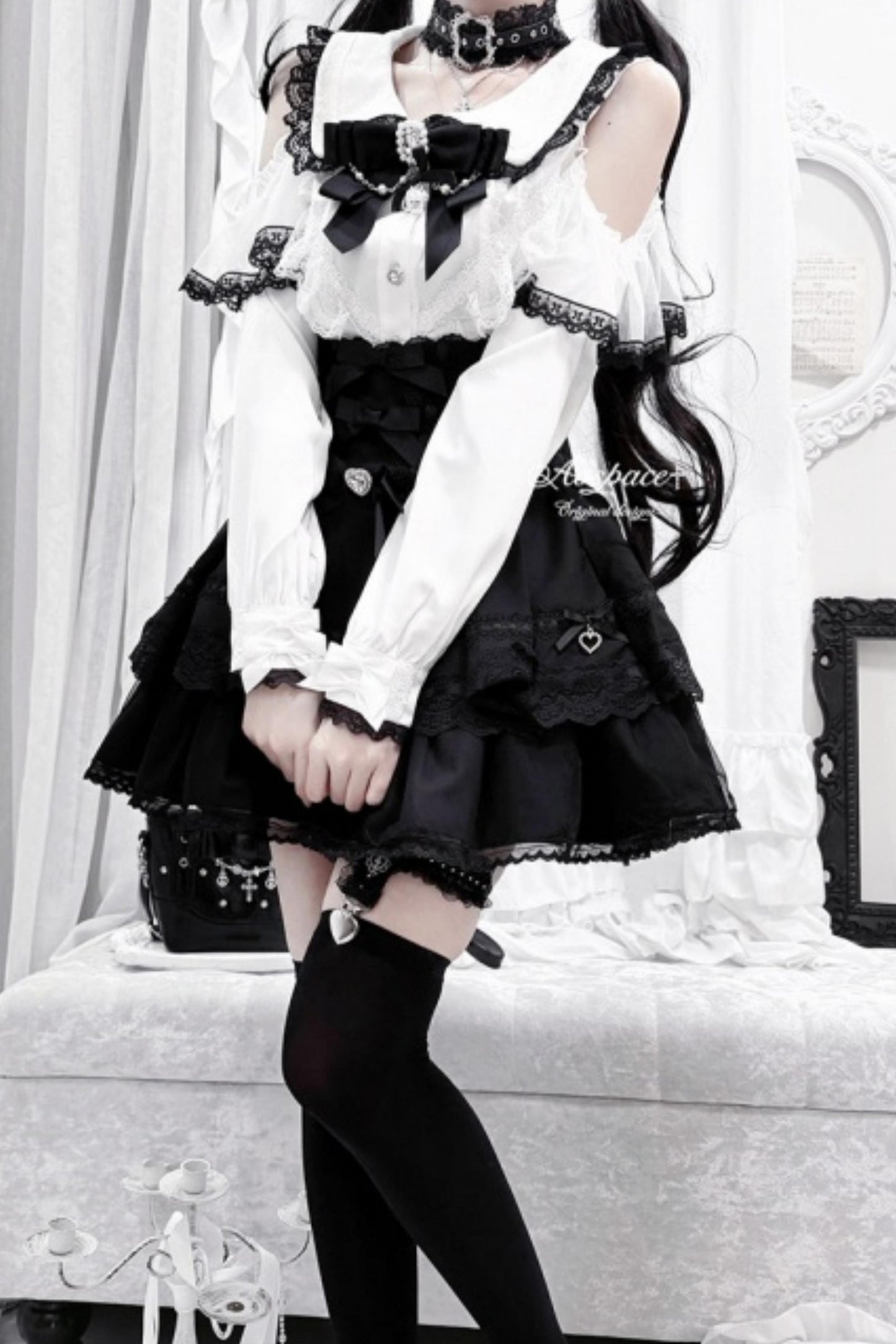 Off-Shoulder-Spitzenbluse im Jirai-Kei-Stil