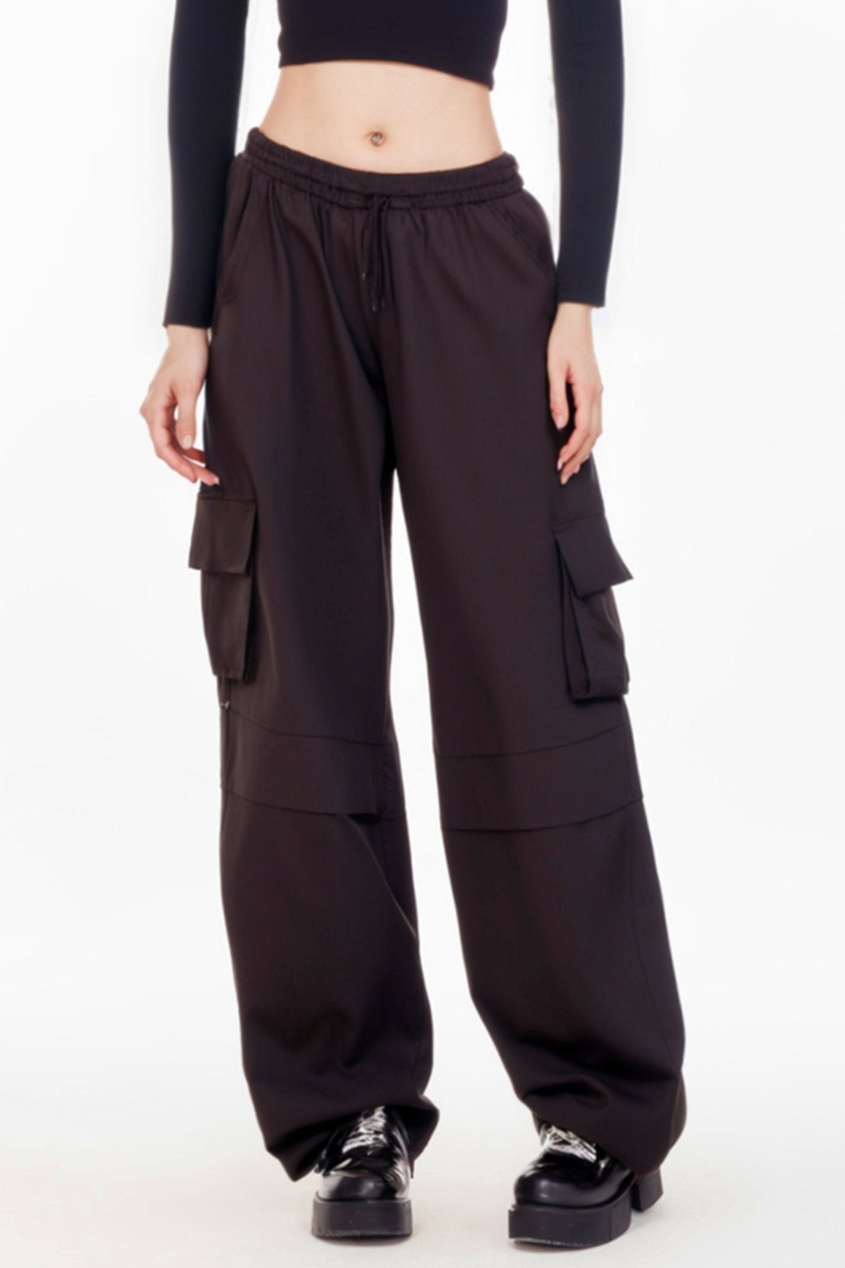 Multi -pocket straight pants