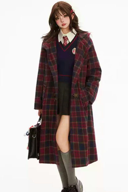 British style tweed horn buckle coat