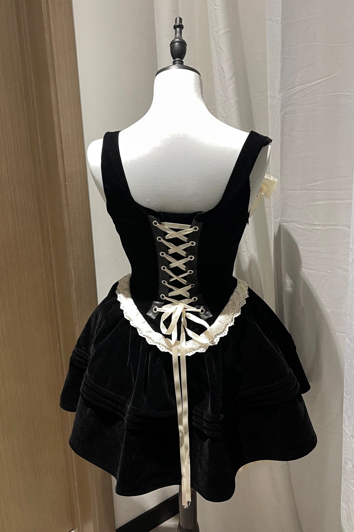 Velvet Skull Embroyida Le Chuchu Dress Set