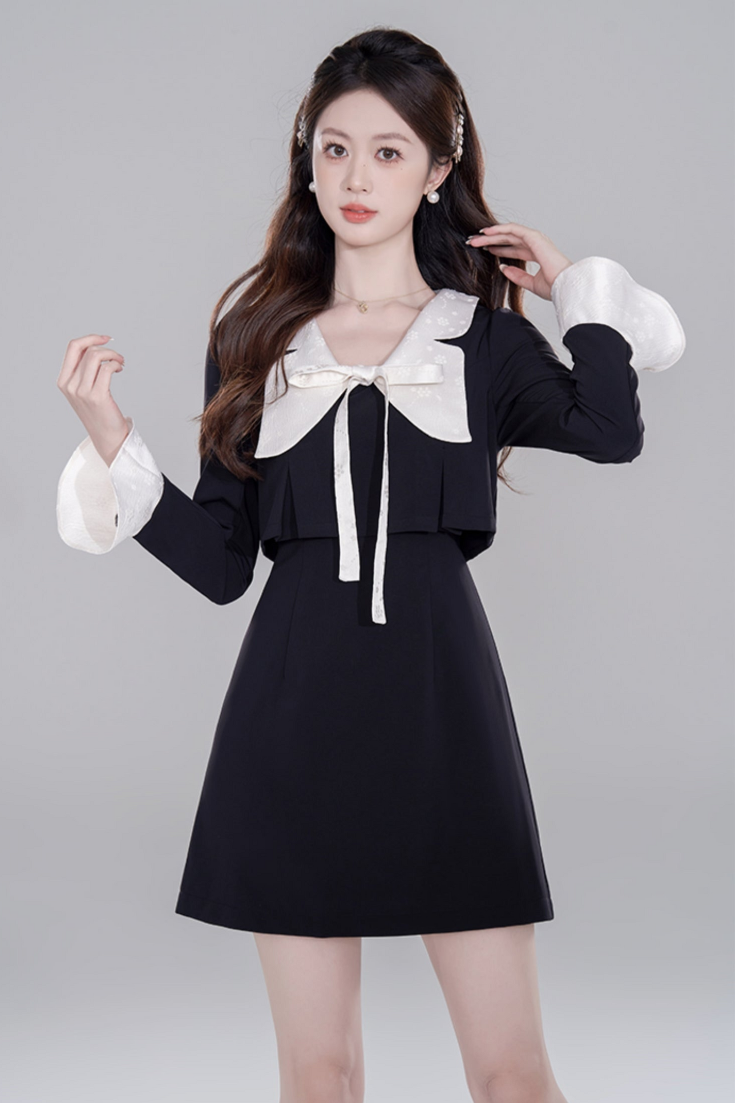 Black neck Rich Dotter Dress