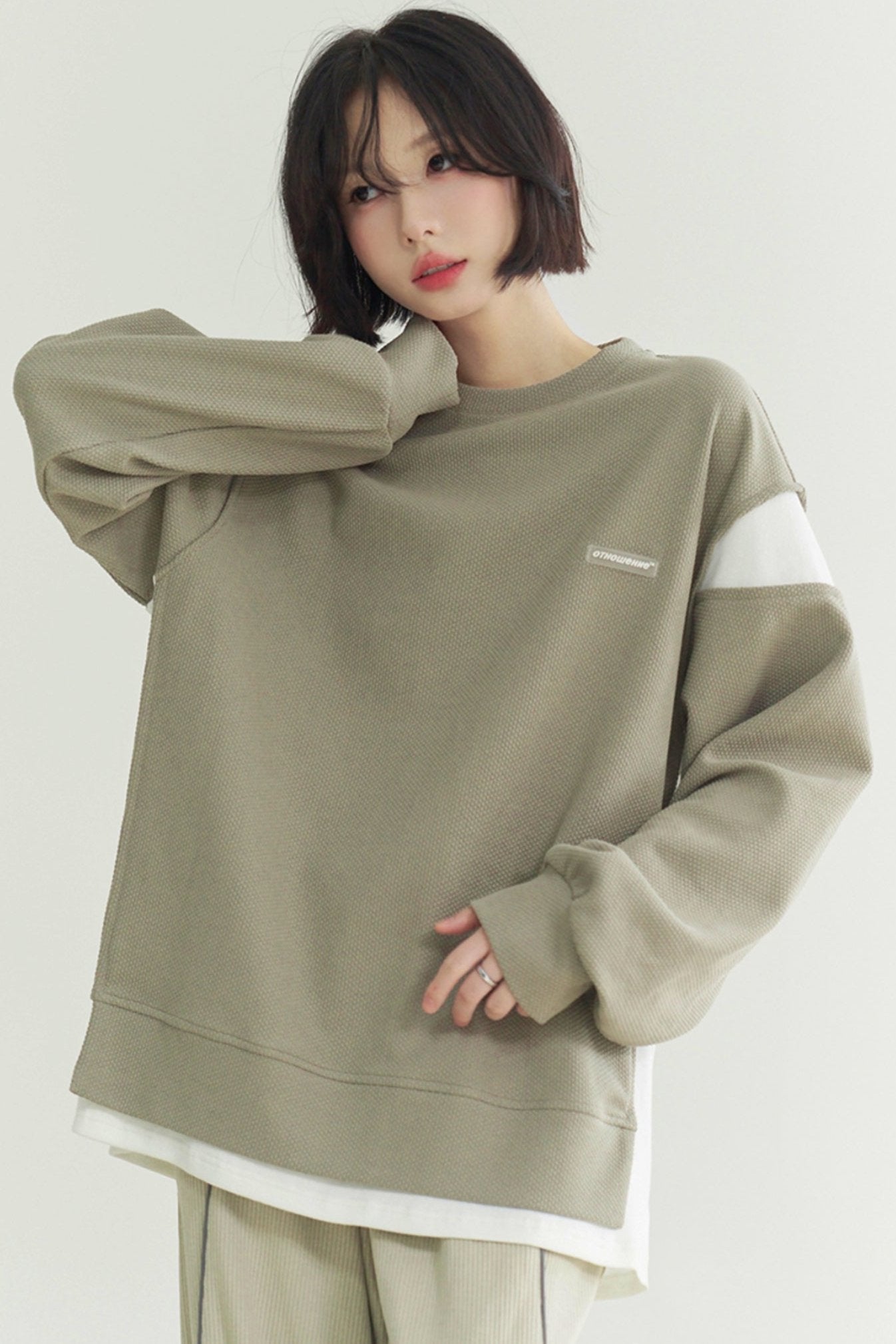 Gravity stitching loose fit sweatshirt