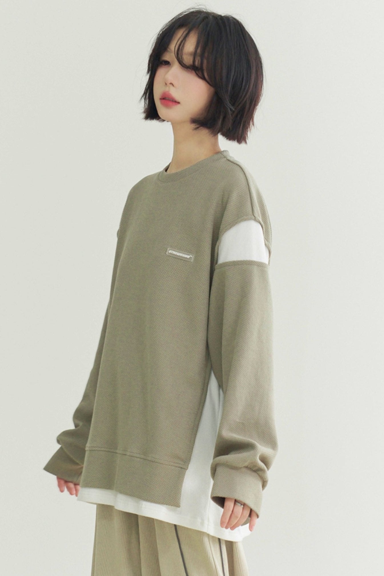 Gravity stitching loose fit sweatshirt