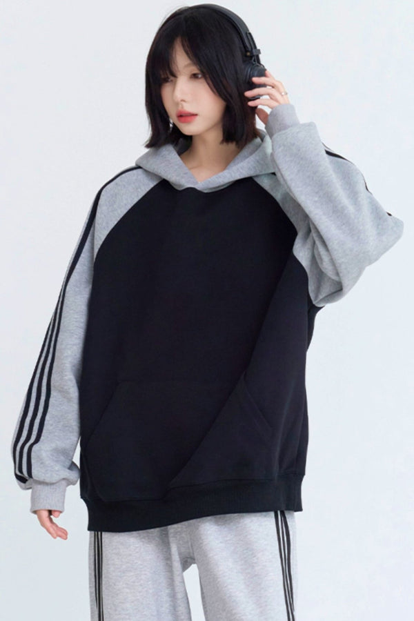 ルーズフィットスリーバーラグランフーディー