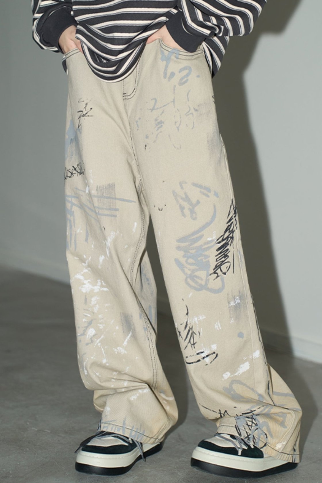 Loose Graffiti Light Color Straight Pants