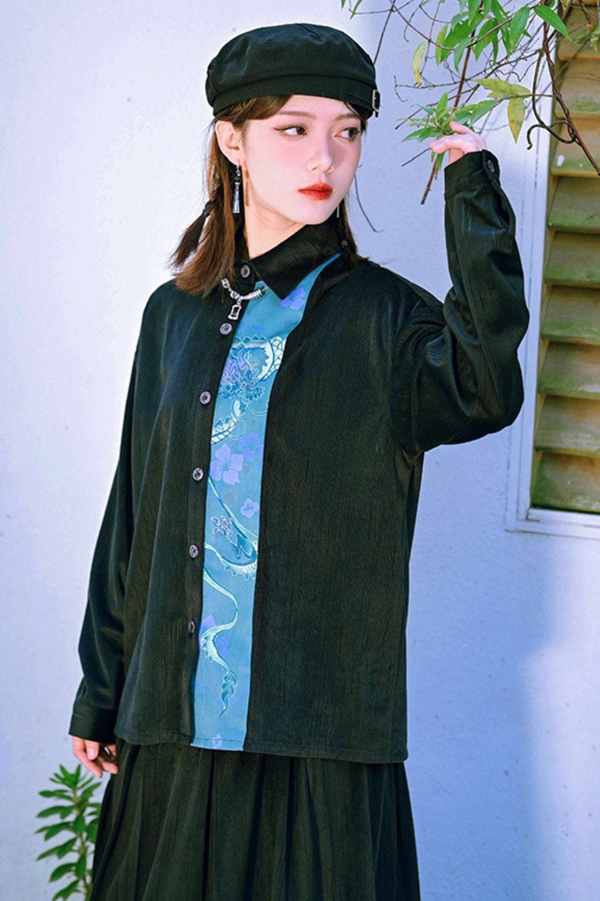 Chaina Stitch Retro Print Long Sleeve Tops