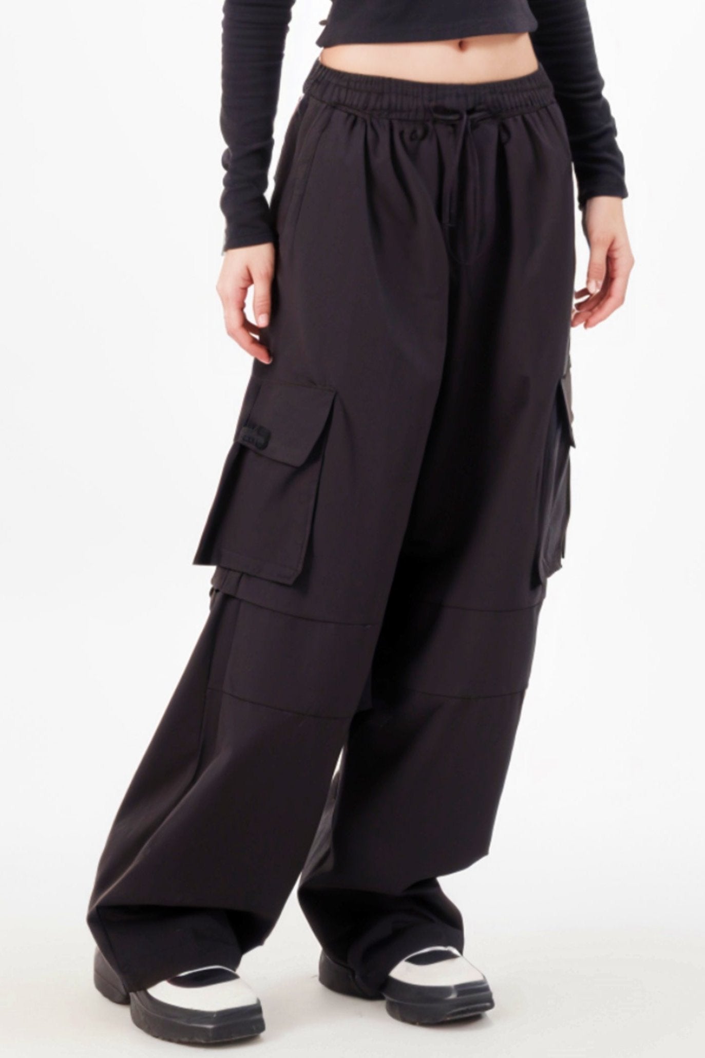 Multi -pocket straight pants