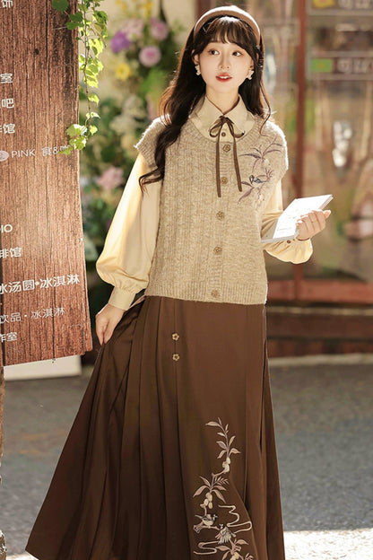 College -style hamfose skirt set